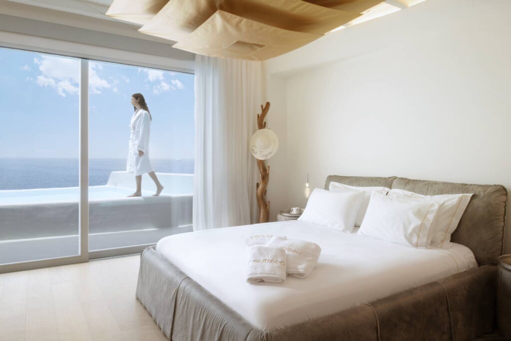 Cavo Tangoo, Mykonos