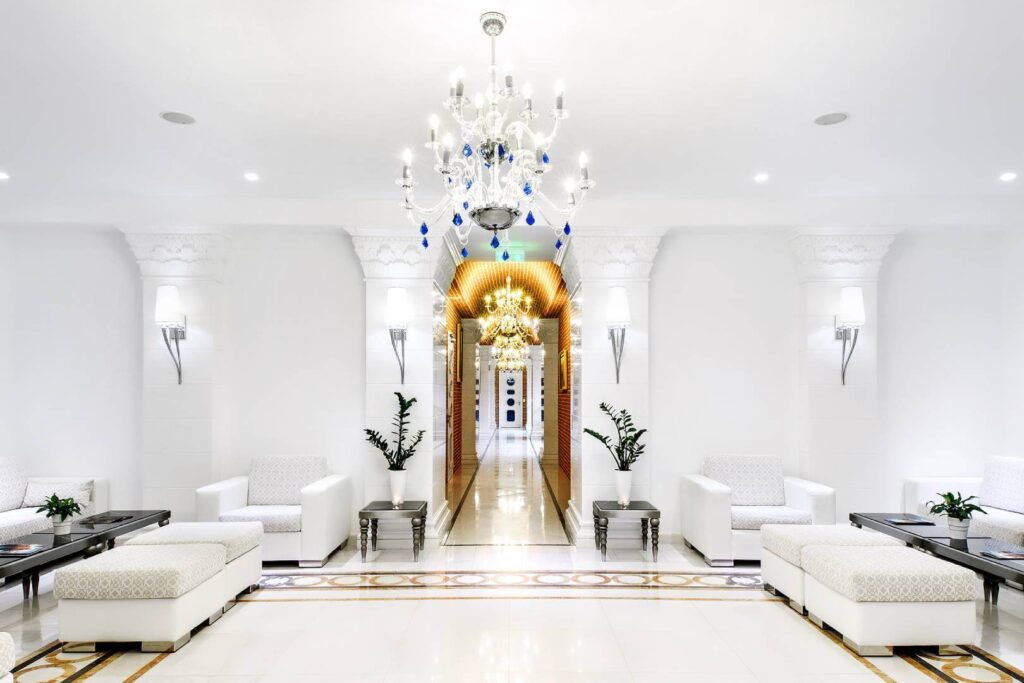 Pomegranate Wellness Spa Hotel, καταγραφική απεικόνιση και περιγραφή της αρχιτεκτονικής και της διακόσμησης στο χώρο του spa. 